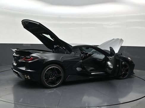 Used 2024 Chevrolet Corvette Stingray Coupe w/ 1LT RWD image 31