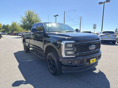 Used 2024 Ford F250 XL w/ STX Appearance Package AWD/4WD image 3