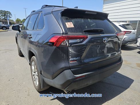 Used 2025 Toyota RAV4 XLE Premium image 9