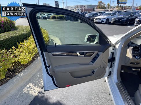 Used 2014 Mercedes-Benz C 250 Sedan image 14