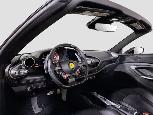 Used 2023 Ferrari F8 Tributo RWD image 3