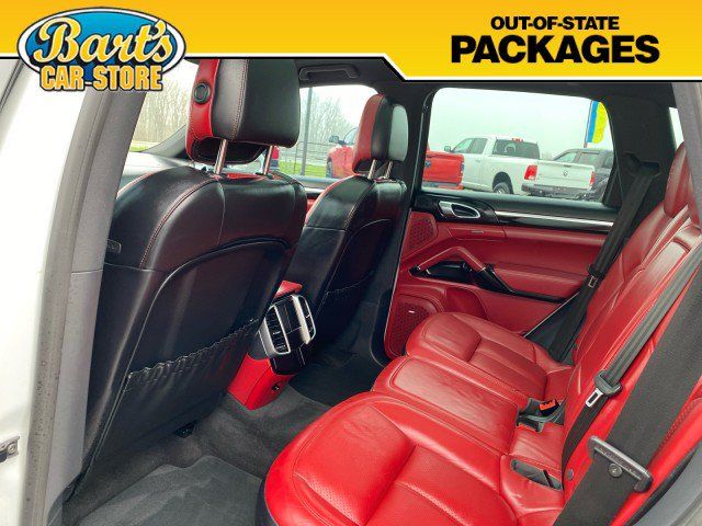 Used 2017 Porsche Cayenne Platinum Edition AWD/4WD image 20