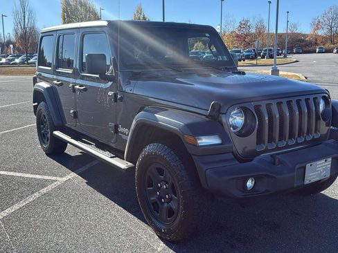 Used 2019 Jeep Wrangler Unlimited Sport image 1