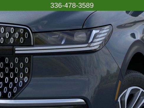 New 2025 Lincoln Navigator Reserve image 18