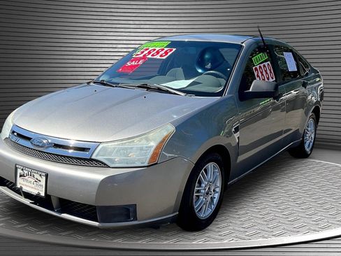 Used 2008 Ford Focus SE FWD image 3