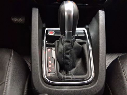 Used 2018 Volkswagen Jetta SEL FWD image 26