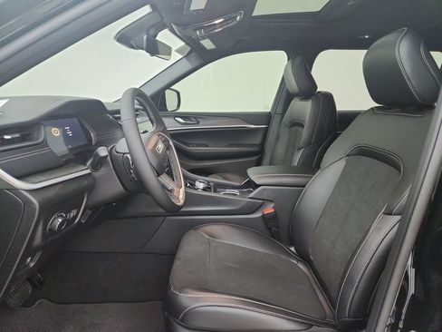 New 2026 Jeep Grand Cherokee L 4WD image 19