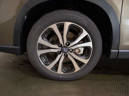 Certified 2023 Subaru Forester Limited AWD/4WD image 9