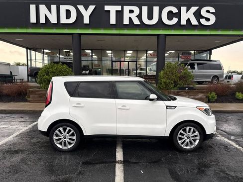 Used 2019 Kia Soul + FWD image 1
