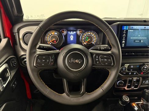 Used 2024 Jeep Wrangler Sport S image 33