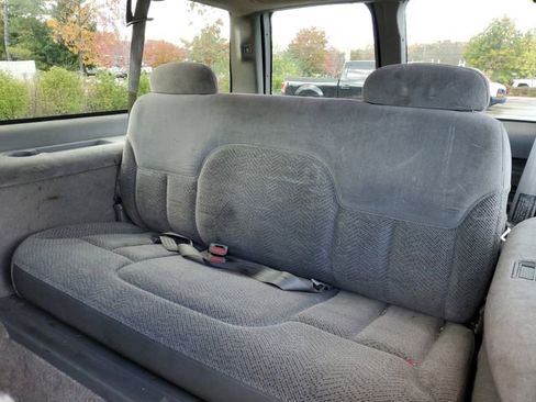 Used 1997 Chevrolet Suburban 4WD w/ Preferred Equipment Group 2 image 23