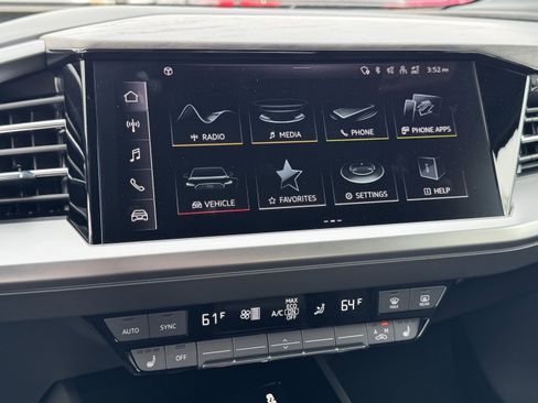 Used 2024 Audi Q4 e-tron Premium w/ Convenience Package AWD/4WD image 23