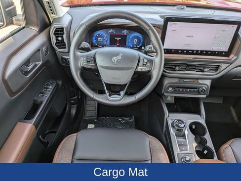 Certified 2025 Ford Bronco Sport Outer Banks w/ Outer Banks Tech Package+ AWD/4WD image 18