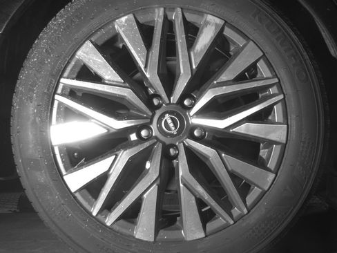 Used 2025 Nissan Altima 2.5 SV FWD image 15