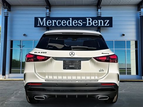 New 2025 Mercedes-Benz GLA 250 4MATIC image 5