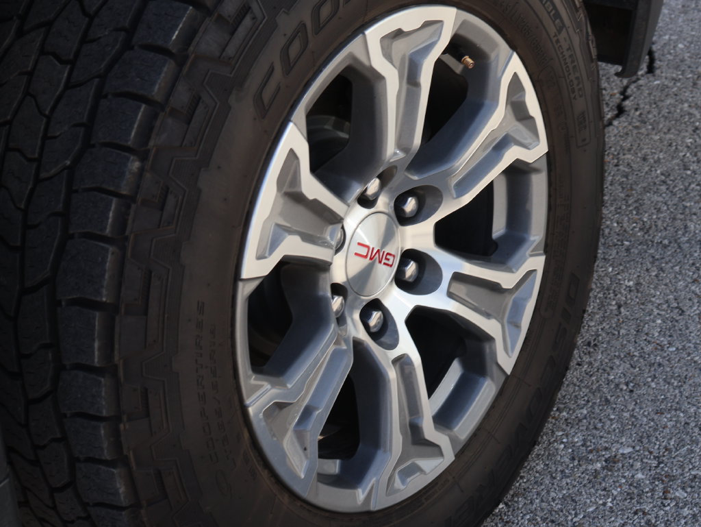 Used 2024 GMC Sierra 1500 SLT AWD/4WD image 38