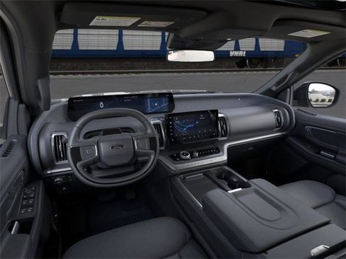 New 2025 Ford Expedition Platinum w/ Stealth Performance Package image 9