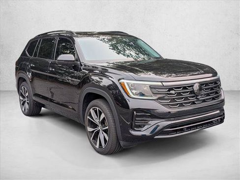 Used 2024 Volkswagen Atlas SEL Premium R-Line AWD/4WD image 3
