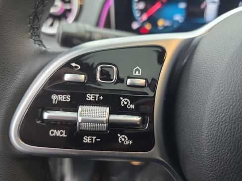 Certified 2021 Mercedes-Benz GLB 250 GLB 250 image 17