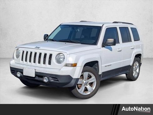 Used 2014 Jeep Patriot Latitude image 1