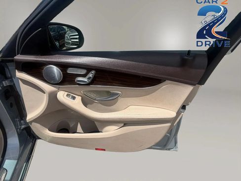 Used 2015 Mercedes-Benz C 300 4MATIC Sedan image 12