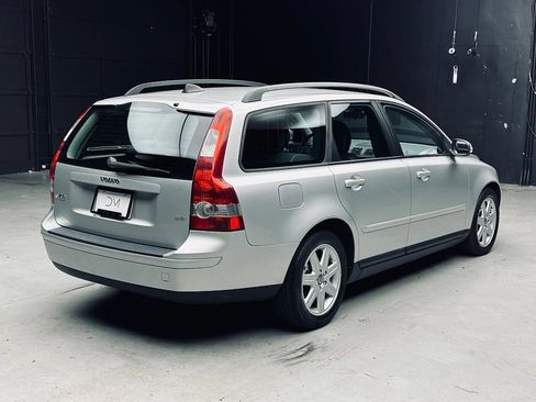 Used 2007 Volvo V50 2.4i FWD image 7