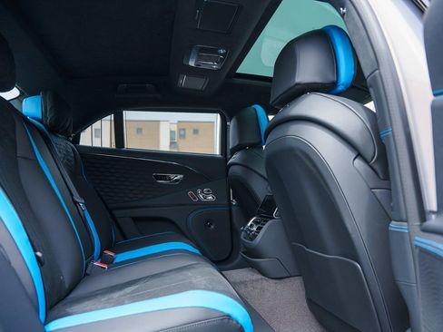 Used 2025 Bentley Flying Spur Speed image 22