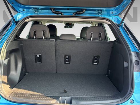 New 2027 Chevrolet Bolt LT w/ Comfort Package FWD image 22