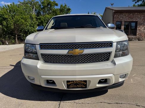 Used 2012 Chevrolet Suburban LTZ AWD/4WD image 2