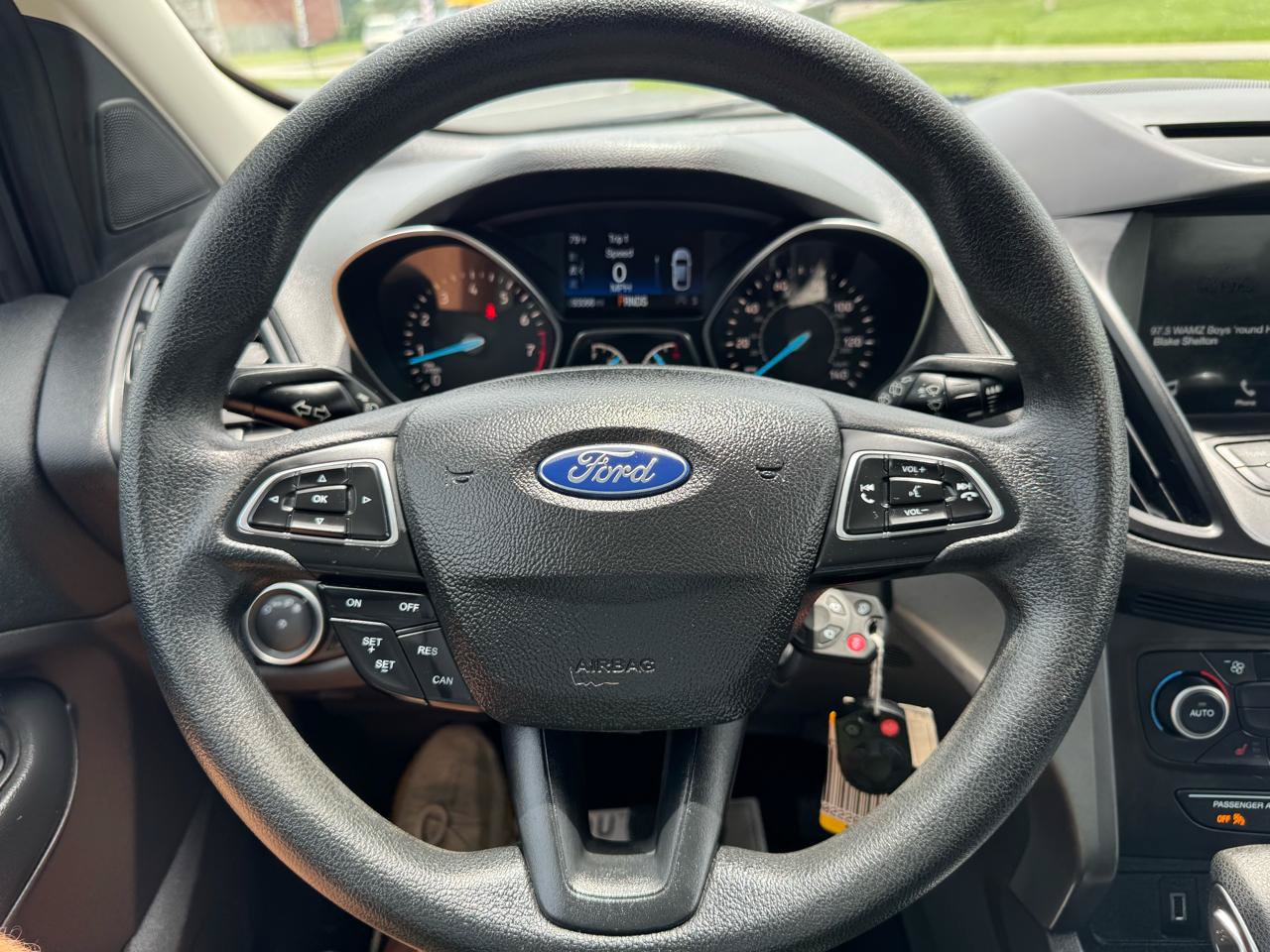 Used 2018 Ford Escape SE w/ SE Sync 3 Package AWD/4WD image 33