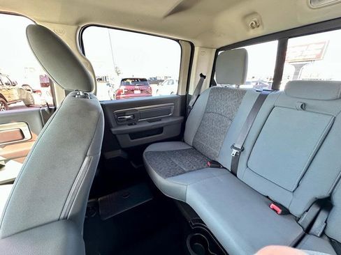 Used 2019 RAM 1500 Big Horn image 32