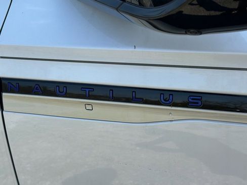 New 2026 Lincoln Nautilus Reserve AWD/4WD image 29