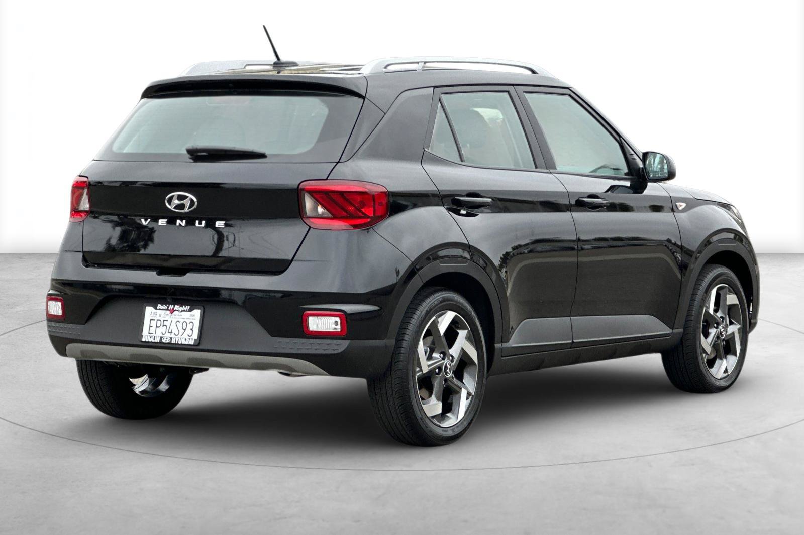 Certified 2026 Hyundai Venue SEL FWD image 8