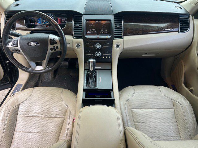 Used 2014 Ford Taurus Limited FWD image 17