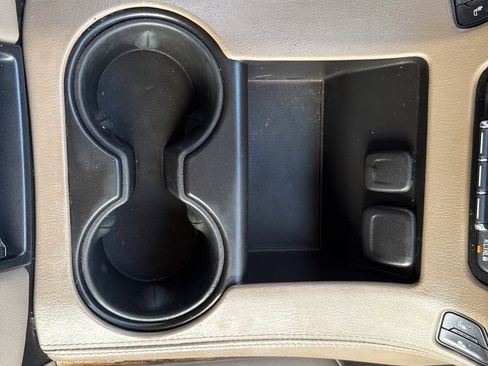 Used 2019 GMC Yukon SLT image 37