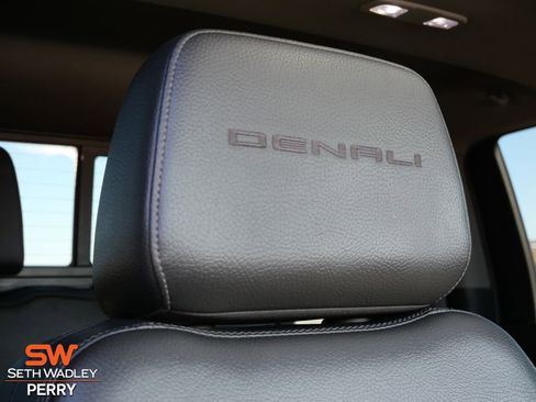 Used 2022 GMC Sierra 3500 Denali w/ Denali Ultimate Package image 21