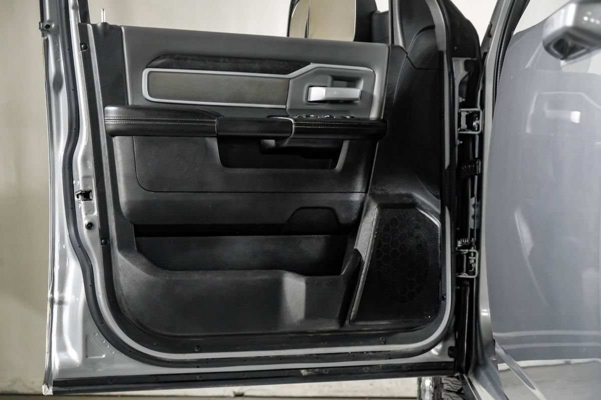 Used 2022 RAM 2500 Big Horn AWD/4WD image 32
