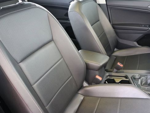 Used 2018 Volkswagen Tiguan SEL AWD/4WD image 42