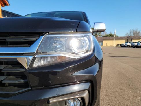 Used 2022 Chevrolet Colorado LT w/ Luxury Package image 17