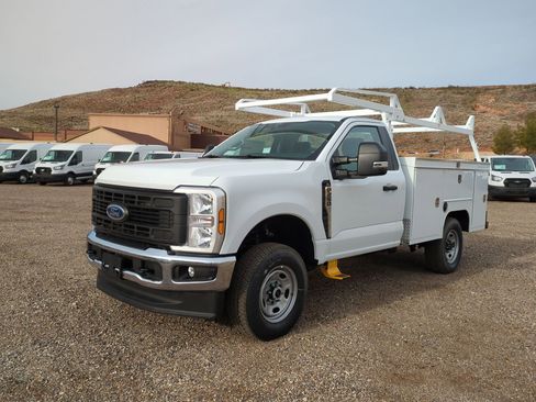 New 2026 Ford F250 XL w/ XL Chrome Package image 8