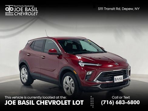 Used 2024 Buick Encore GX Preferred FWD image 1