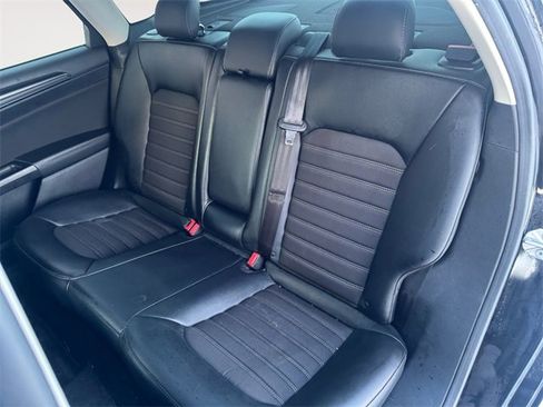 Used 2018 Ford Fusion SE w/ Equipment Group 201A image 13