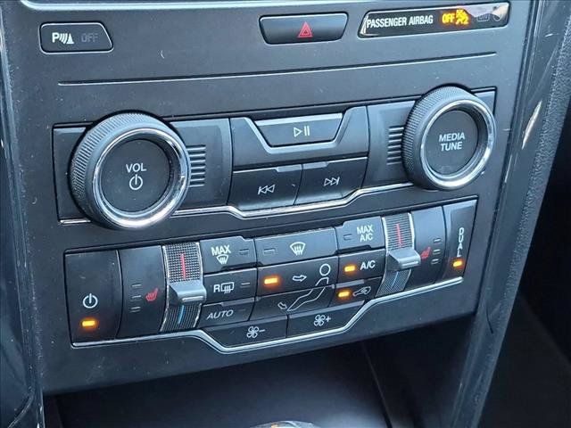 Used 2019 Ford Explorer XLT w/ Equipment Group 202A FWD image 24