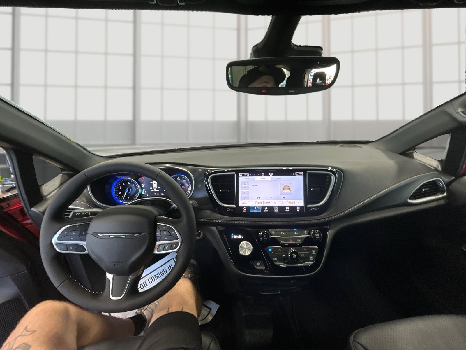 New 2027 Chrysler Pacifica Select FWD image 24