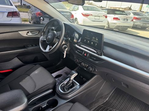 Used 2021 Kia Forte LXS image 13