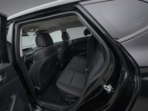Used 2018 Hyundai Tucson SE FWD image 3