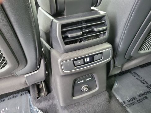 Used 2022 Audi Q4 e-tron Premium Plus w/ Premium Plus image 14