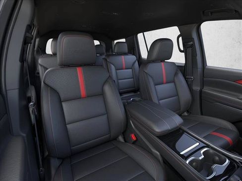 New 2026 Chevrolet Traverse RS w/ LPO, Floor Liner Package FWD image 16
