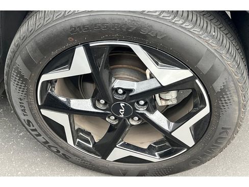 Used 2024 Kia Seltos EX image 4