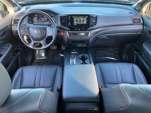 Used 2025 Honda Passport TrailSport image 10